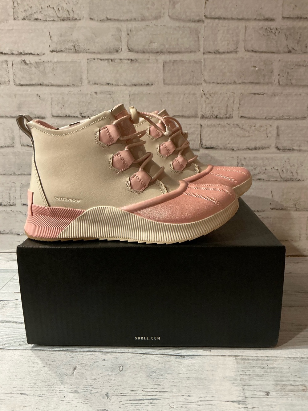 Sorel Youth Size 7 Out N About Classic WP